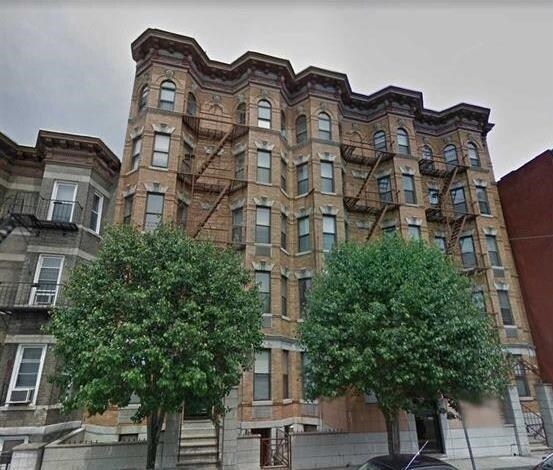 224 48th St in Union City, NJ - Building Photo