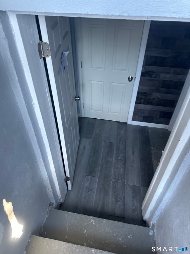 67 Yarwood St in Stratford, CT - Building Photo - Building Photo