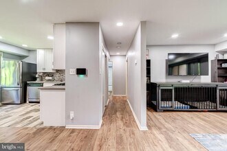 6012 Westchester Dr in College Park, MD - Building Photo - Building Photo