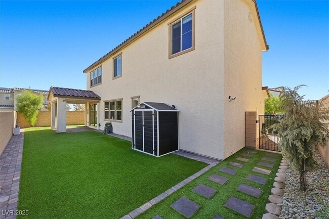 10260 Western Pine Ave in Las Vegas, NV - Building Photo - Building Photo