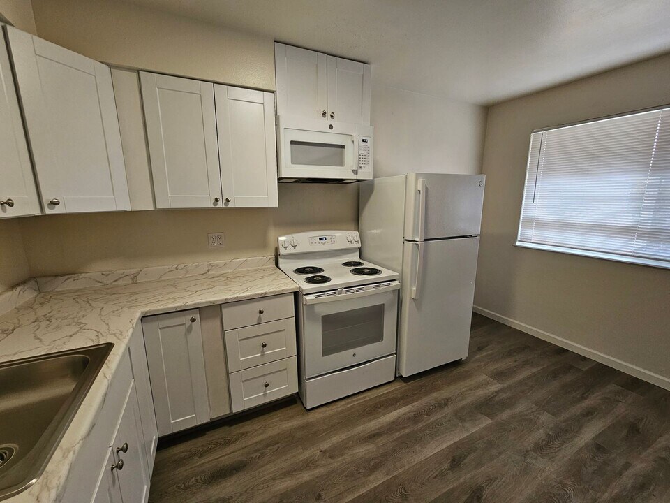 2205 E Cedar Ave in Flagstaff, AZ - Building Photo