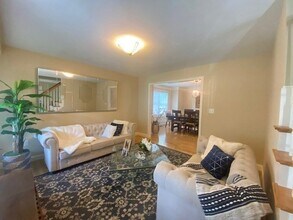 90 Cook Ln in Marlborough, MA - Building Photo - Building Photo