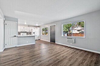 1560 Lander St in Reno, NV - Building Photo - Building Photo