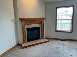 414 S Sarah Ave in Republic, MO - Building Photo - Building Photo