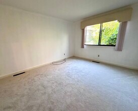 152b Apache Ln in Stratford, CT - Building Photo - Building Photo