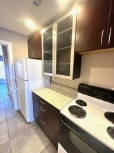 10 W Pike St, Unit B in Covington, KY - Foto de edificio - Building Photo