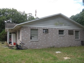 407-412 Senate St in Auburndale, FL - Building Photo - Building Photo