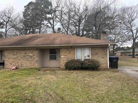 3411 Denson Dr in Longview, TX - Building Photo