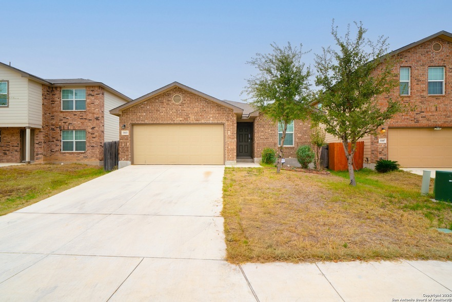 11611 Blackmore Leap, Unit Private in San Antonio, TX - Building Photo