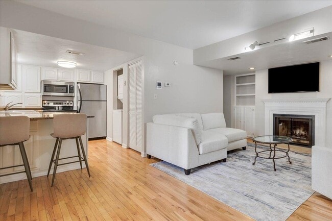 property at 517 E Jefferson St