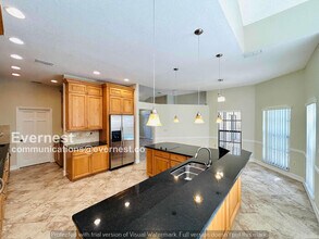 708 Samantha Dr in Palm Harbor, FL - Building Photo - Building Photo