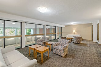 6730 Vernon Ave S, Unit Fountain Woods II 404 in Minneapolis, MN - Building Photo - Building Photo