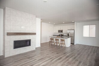 2892 Sand Beach Lake Dr in Loveland, CO - Building Photo - Building Photo