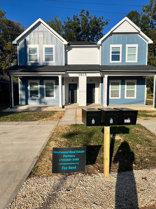 1815 Newcastle St in Charlotte, NC - Building Photo