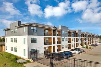 The Aurea in Houston, TX - Building Photo - Building Photo