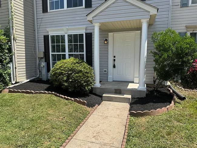 property at 979 Pirates Ct