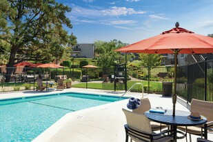 Pleasanton Heights Apartments