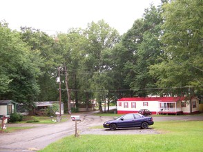 Cherry Valley Mobile Home Park in Lagrange, GA - Building Photo - Building Photo