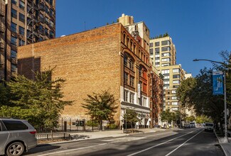 156 W 20th St in New York, NY - Building Photo - Building Photo