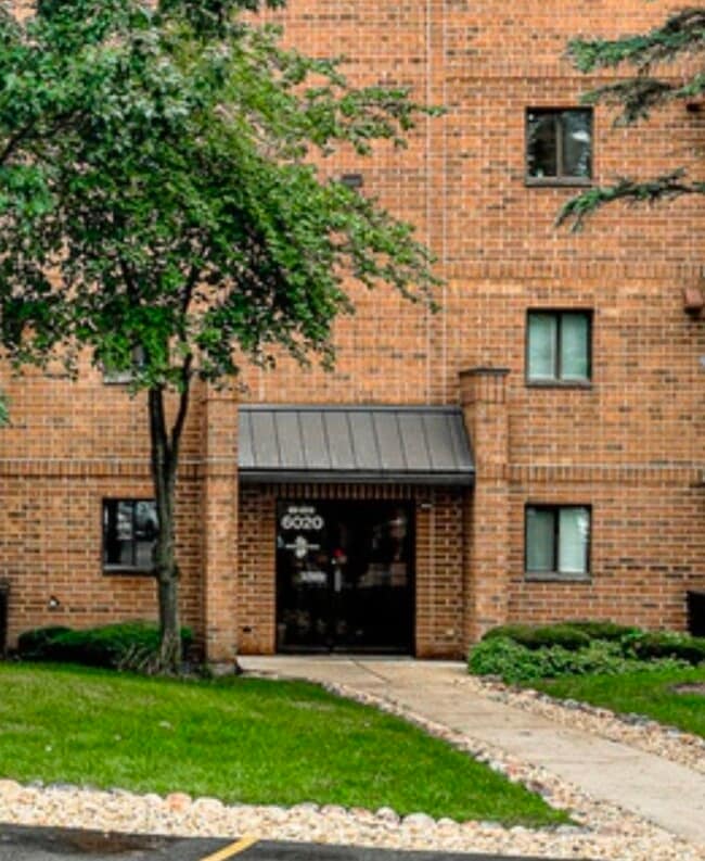 6020 Lake Bluff Dr