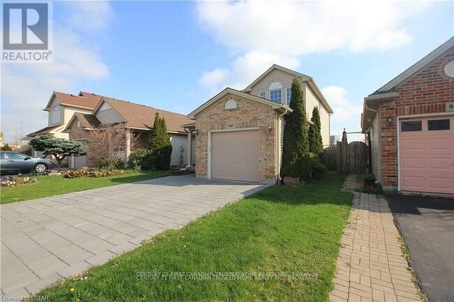 945 Homeview Ct in London, ON - Building Photo - Building Photo