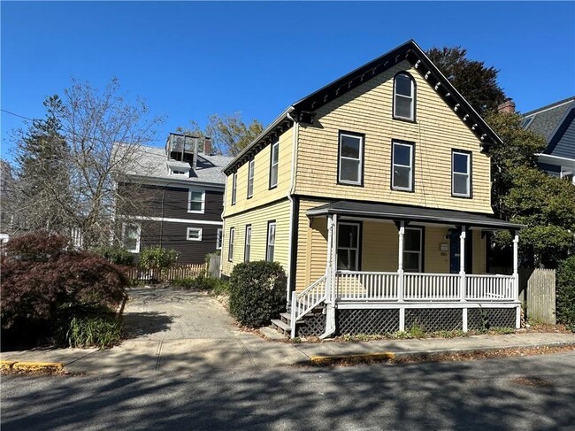 5-25 Calvert St