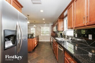 6710 22nd Ave W in Bradenton, FL - Foto de edificio - Building Photo