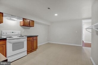 421 Elrino St in Baltimore, MD - Building Photo - Building Photo