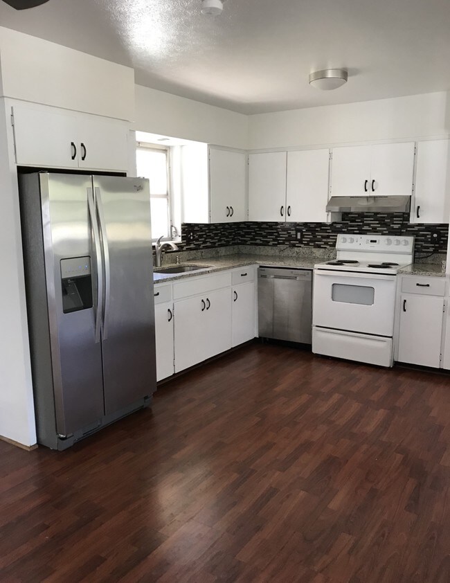 1184 Milano Dr in Naples, FL - Building Photo - Building Photo