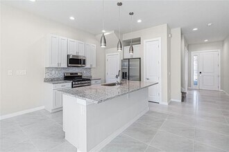 7554 Sunflower Cir in Kissimmee, FL - Building Photo - Building Photo