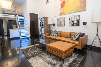 254 Park Ave S, Unit 3O in New York, NY - Building Photo - Building Photo