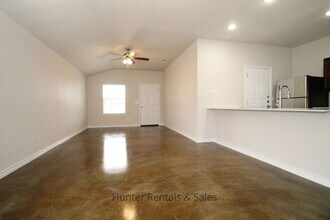 304 Lowes Blvd in Killeen, TX - Building Photo - Building Photo