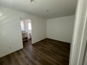 2000 E Frontier Ave in Flagstaff, AZ - Foto de edificio - Building Photo