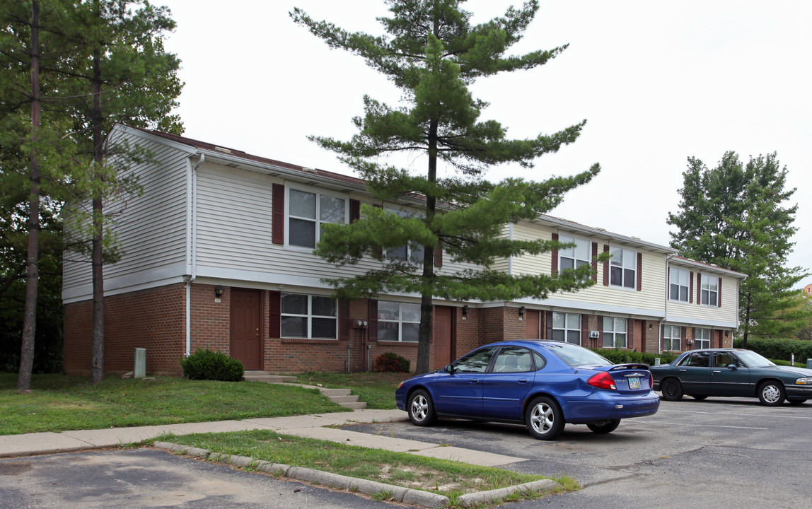 Fields Ertel Townhomes in Cincinnati, OH - Building Photo