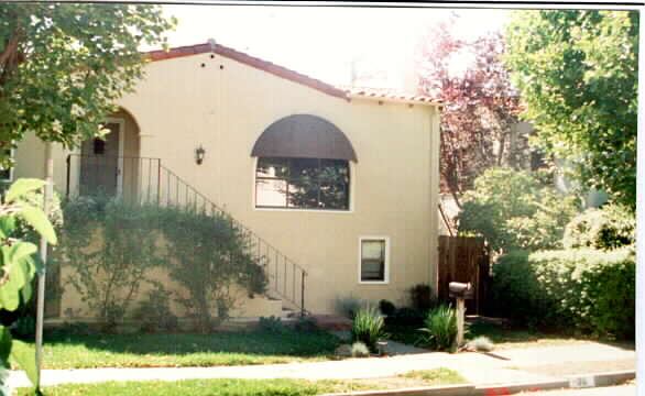 36 Lincoln Ave in San Anselmo, CA - Building Photo