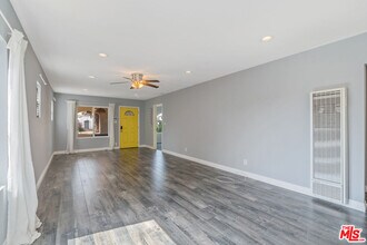 3111 W 69th St in Los Angeles, CA - Building Photo - Building Photo