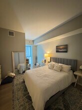 211 W Scott St in Chicago, IL - Building Photo - Building Photo