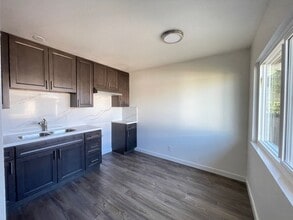 431 S G St in Lompoc, CA - Building Photo - Building Photo