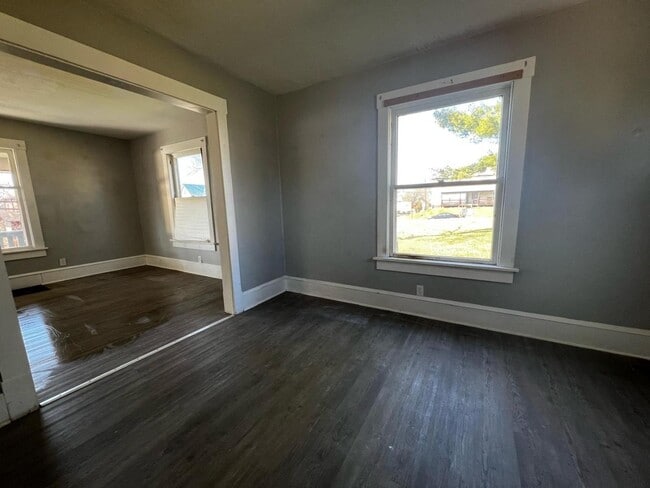 1411 Laiblin Pl NE in Canton, OH - Building Photo - Building Photo