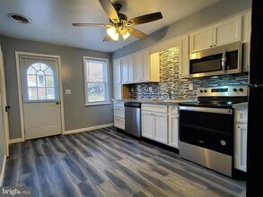 292 N Galen Hall Rd in Wernersville, PA - Building Photo - Building Photo