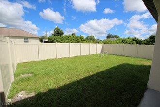 5148 Centennial Blvd in Lehigh Acres, FL - Building Photo - Building Photo