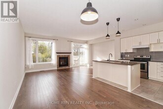 172 Larimar Cir in Ottawa, ON - Building Photo - Building Photo