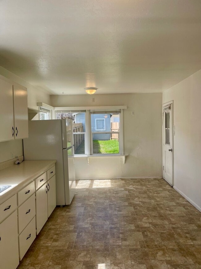 615-621 Vine St in Paso Robles, CA - Building Photo - Building Photo