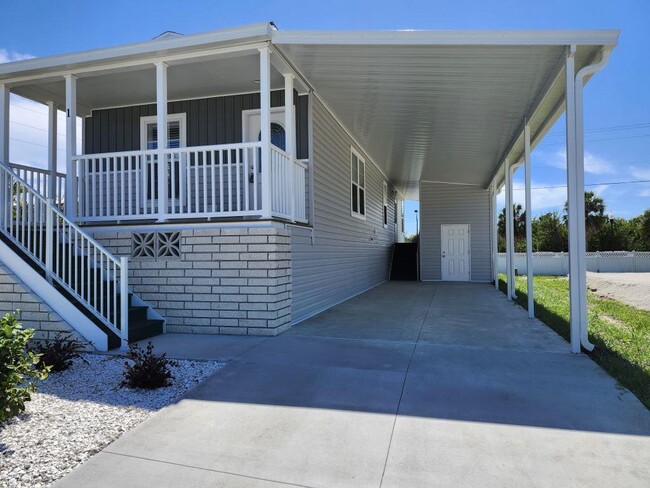 1 Flamboyant St in Nokomis, FL - Building Photo - Building Photo