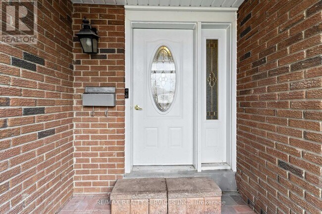 13 Linkdale Rd in Brampton, ON - Building Photo - Building Photo