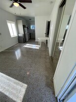 1845 Monroe St in Hollywood, FL - Building Photo