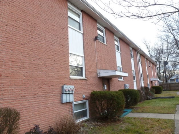 Gladstone Apartments in Elkhart, IN - Building Photo - Building Photo