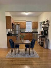 58 Medford St, Unit 1 in Somerville, MA - Building Photo - Building Photo