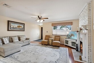 88 E Valley Stream Blvd, Unit 7 in Valley Stream, NY - Building Photo - Building Photo