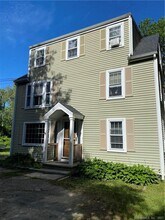 15 Mellow Ct in Stonington, CT - Building Photo - Building Photo